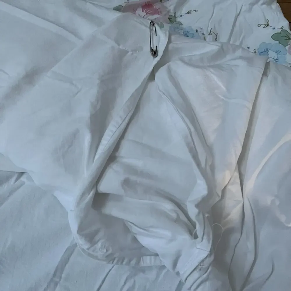 Vintage White Pastel Floral Full Duvet Cover Battenburg Lace Cutouts 100% Cotton